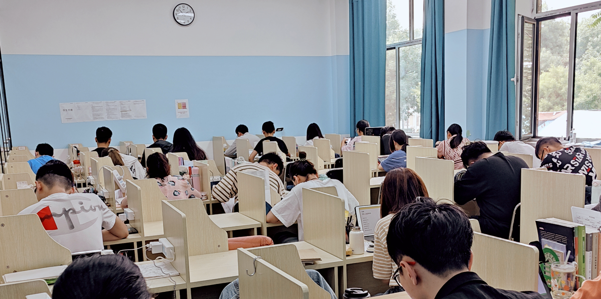 江门考研寄宿学校-学习氛围